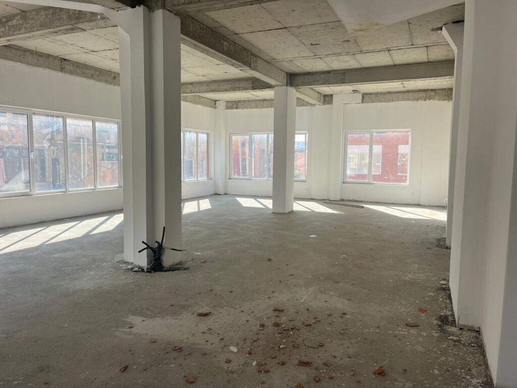 UFFICIO IN AFFITTO 500 M2 VIA DIBRA 4.000 EURO