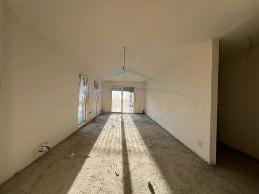 For sale, Apartment 2+1+2, Xhamlliku, Tirana.