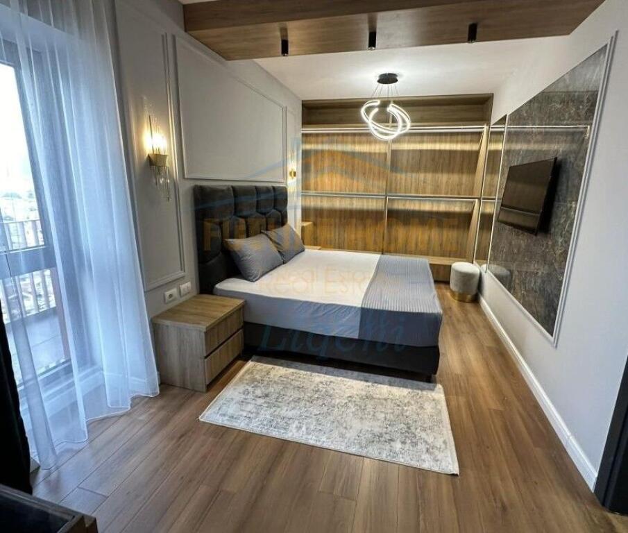 Rent, Apartment 3+1+Parking Space, Kavaja Street, Garden Building, Tirana.