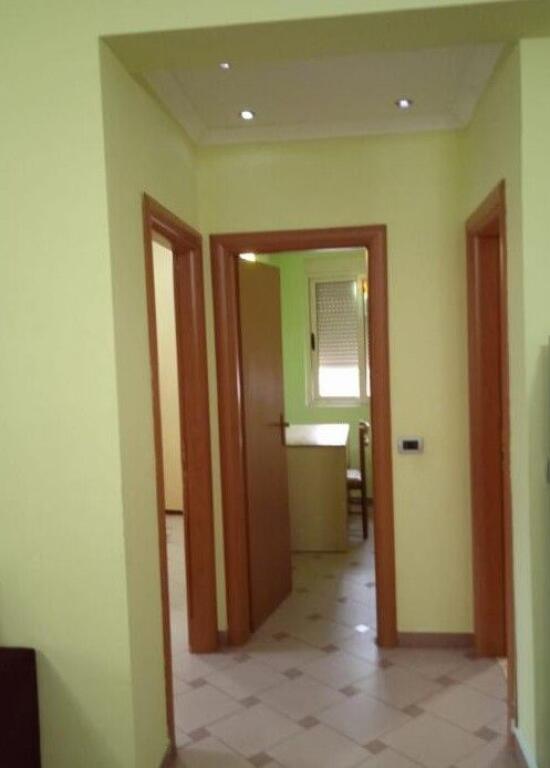 Qera, Apartament 2+1 prane Ministrise se Arsimit ,Tirane.