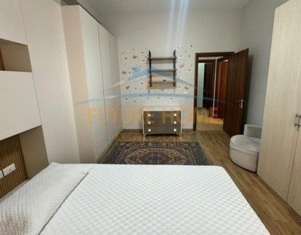 Affitto, Appartamento 2+1+2, Centro !!
