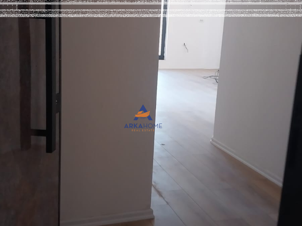 JEPET ME QERA APARTAMENT 2+1+BALLKON "RRUGA BARIKADA" 50000 LEKE
