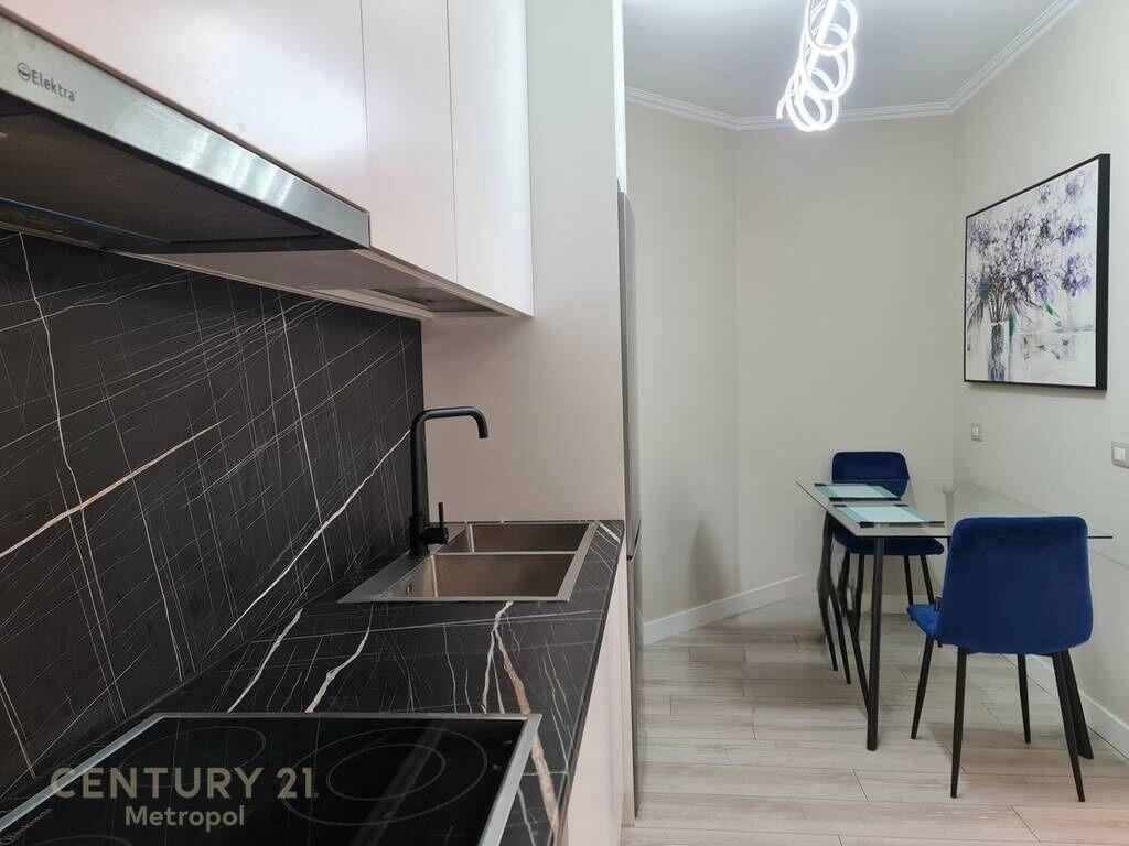 Jepet me qera apartament 1+1 rruga e kosovareve!!