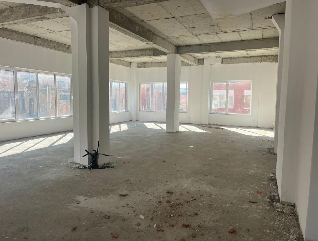 UFFICIO IN AFFITTO 500 M2 VIA DIBRA 4.000 EURO
