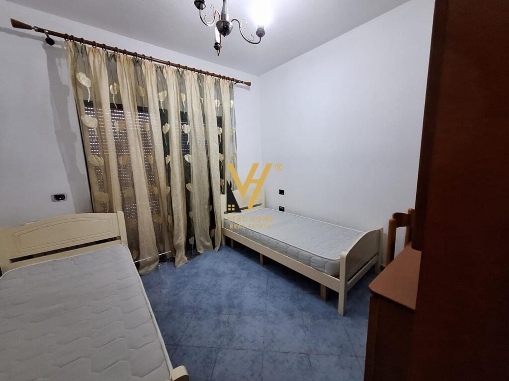 JEPET APARTAMENT 2+1+3 BLK ME QERA TE BULEVARDI I RI 55.000 LEKE