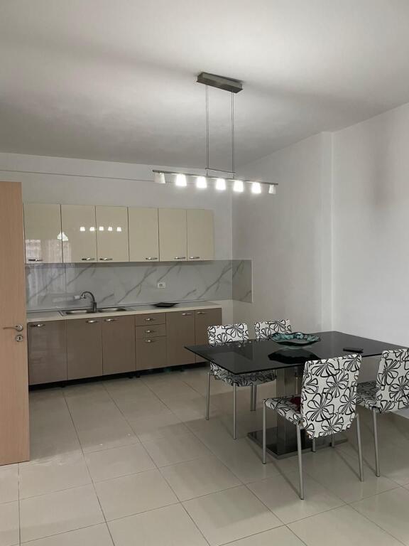 YZBERISHT APARTAMENT 3+1+2 PER QERA!
