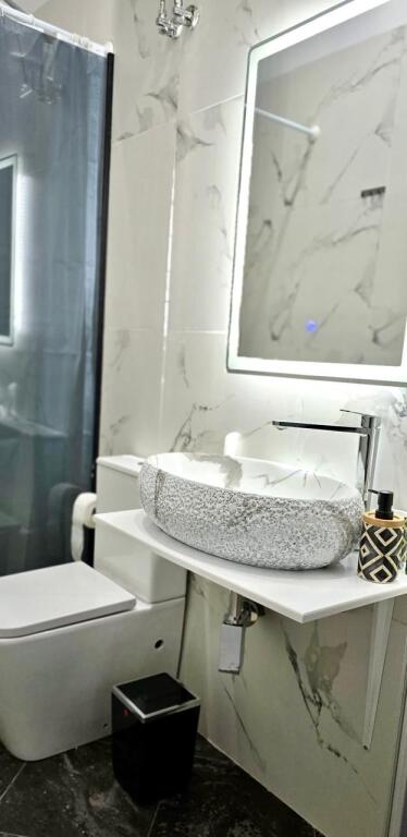 🏡 2 Studios for Rent – Dibra Street (Airbnb)!!!
