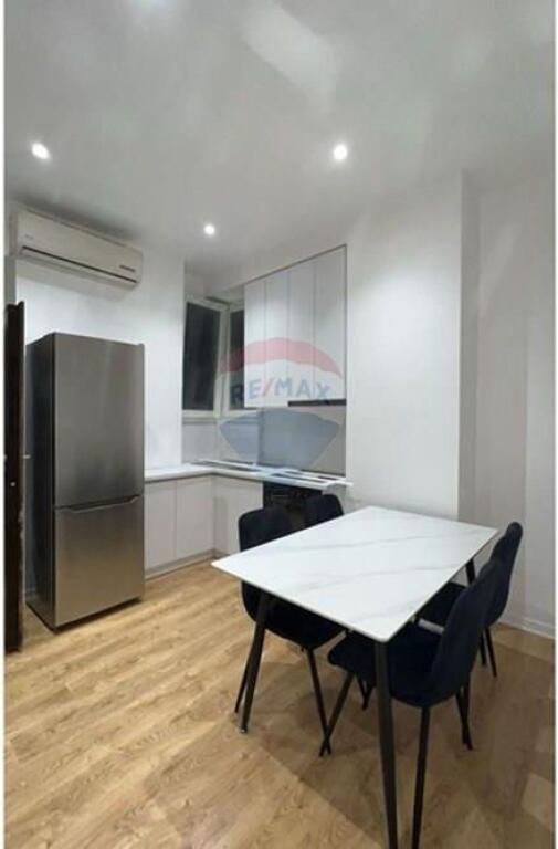 Apartament 1+1 me Qira – Rruga e Barrikadave