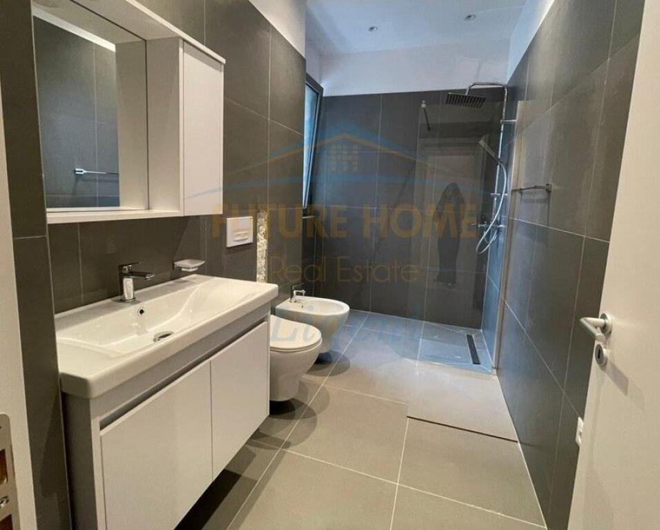 Affitto, Appartamento 3+1+POSTO AUTO, Green Valley, Tirana..