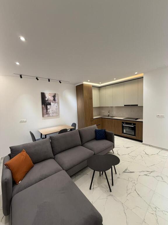 Apartment 1+1 for rent at Zogu i Zi.