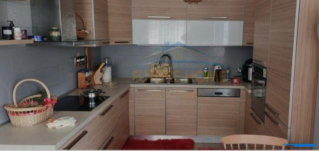 Shitet, Apartament 2+1, Kodra e Diellit, Tiranë