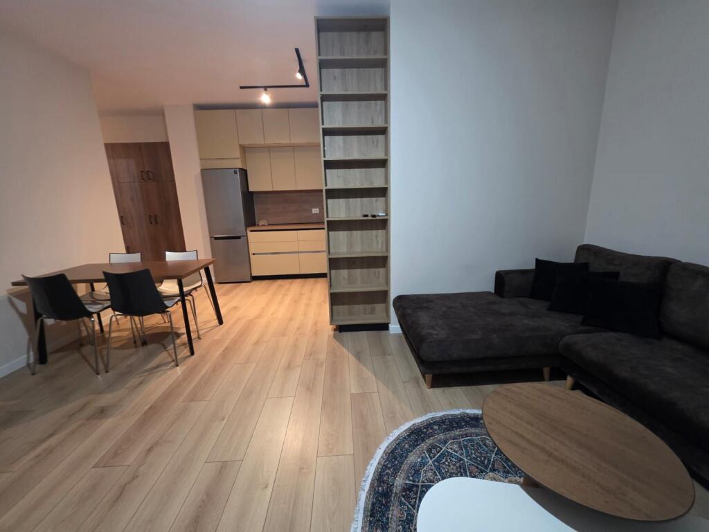 For rent 2+1+2 Apartment In the center of Zogu i Zi, "Foleja e Gjelbër" complex, near Ring Center