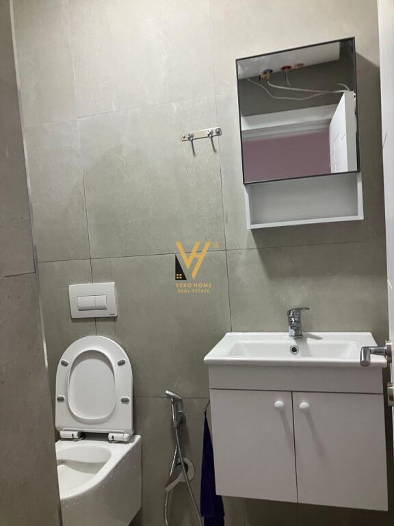 STUDIO 35 M2 FOR RENT IN CENTER 50,000 LEKE