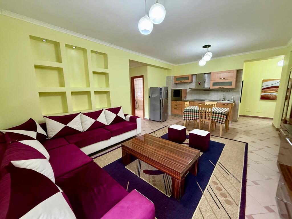 📣 AFFITTO Appartamento 1+1+Studio 📍 Vicino alla Strada "Bogdaneve" ✨   🏢 Nuova Costruzione  🪜 Piano 1 (Residenziale)  🛋️ Completamente Arredato  📐 Superficie 74 m2   💶 Prezzo 65.000 Lek