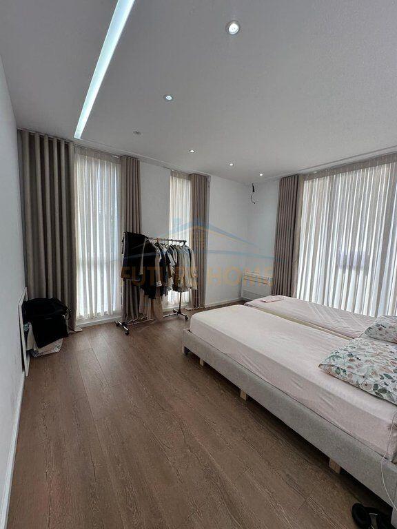 Shitet, Apartament 3+1+2, Jordan Misja, Tiranë