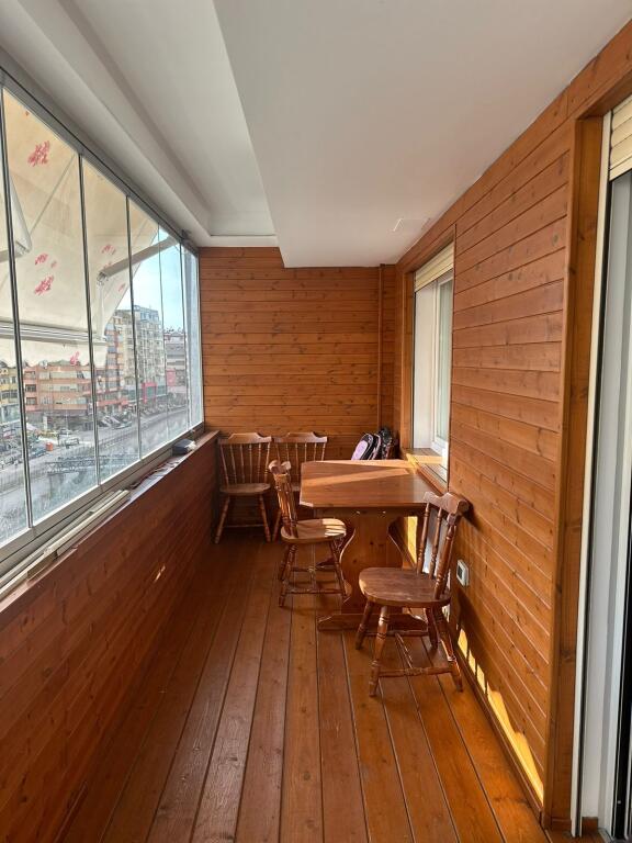 For rent 3+1  2 toilets 1 balcony enclosed with folding glass windows and with mini furniture including sink 1 complete laundry room Distributor corridor