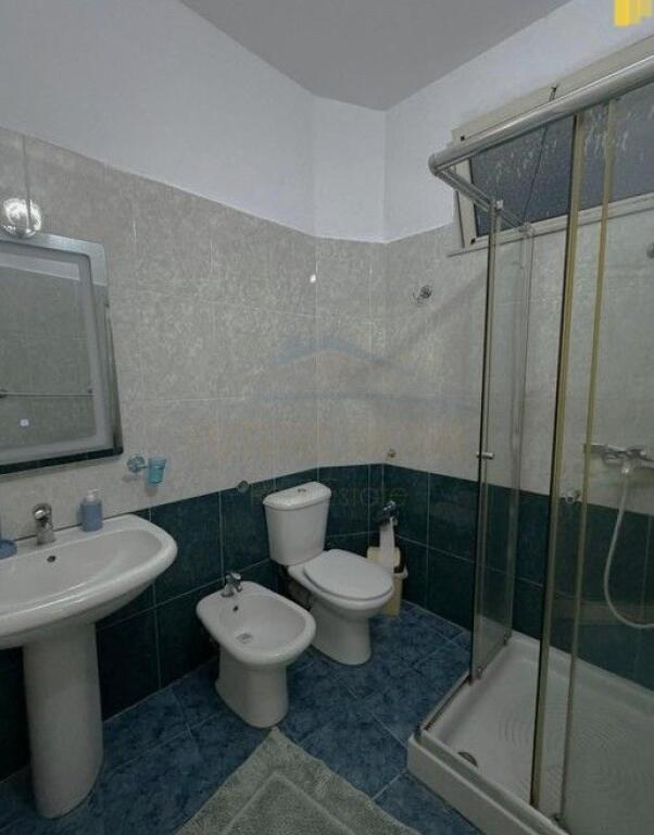 Qera, Apartament 1+1 , Rruga e Barrikadave, Tirane