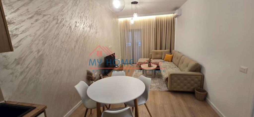 Appartamento 2+1 in affitto Via Barrikadave a Tirana