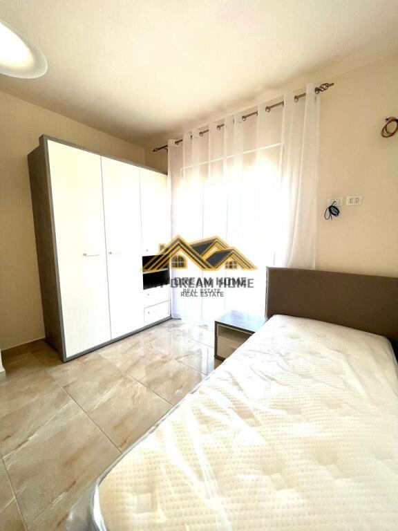 SHITET SUPER APARTAMENT 3+1+2 AFER ISH RAJONIT DURRES !!!