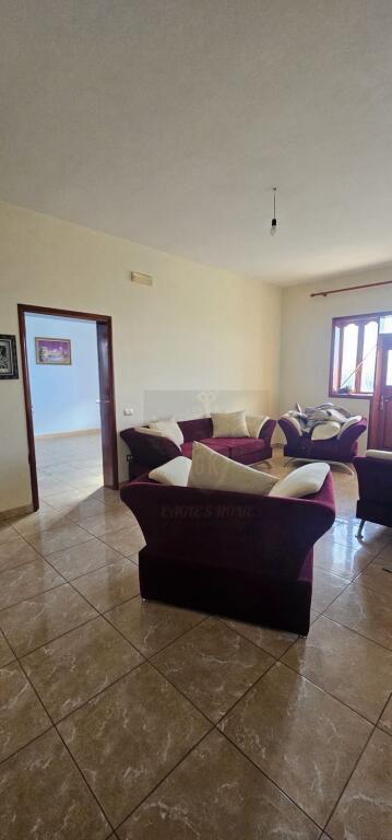 🏡 CASA PRIVATA SU 3 PIANI CON TERRENO – IN VENDITA 🏡 📍 Manëz, Durrës