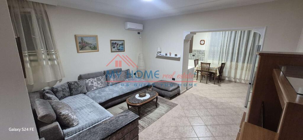 Apartament 1+1 me qera tek Pazari i Ri