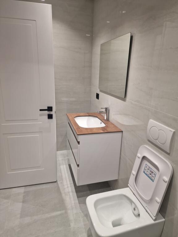 KOMUNA E PARISIT, shesim nje super apartament 2+1+2