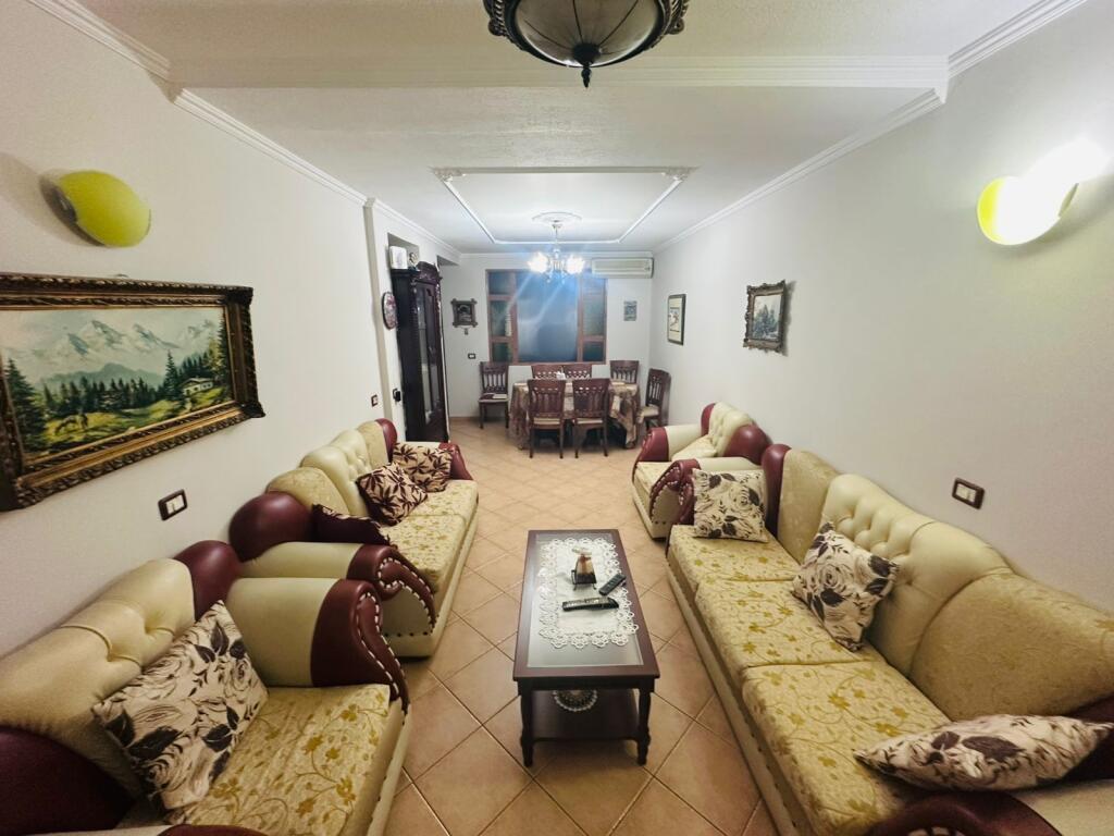 Apartament me qera 2+1 - 📍Mozaiku Tiranës, 21 Dhjetori