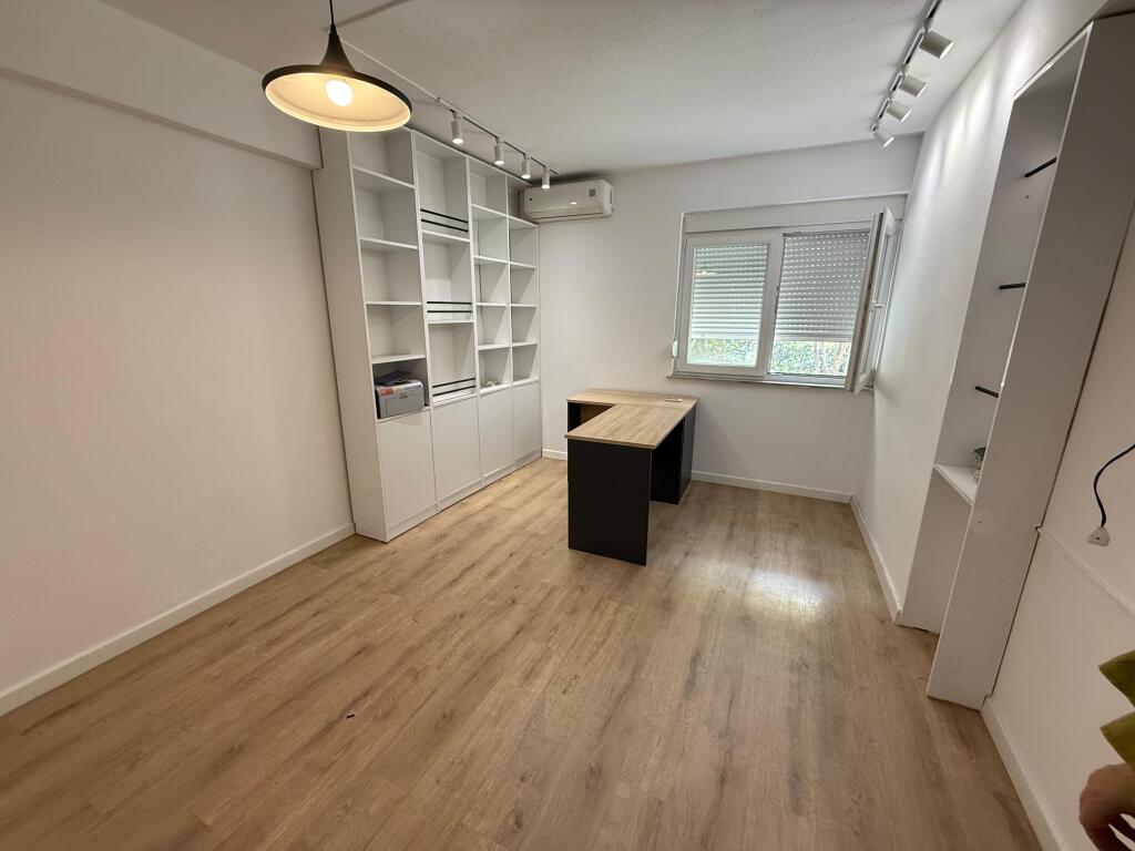 Office for rent Former Exhibition
