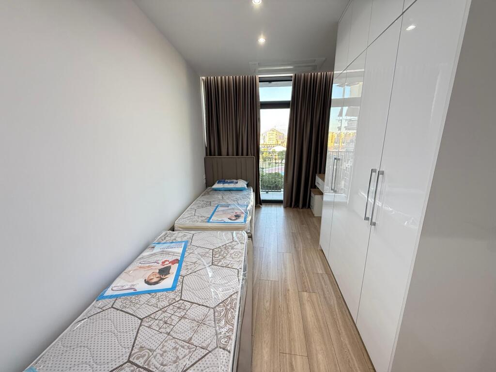 📣 SUPER RENT Apartment 2+1 With Parking 📍 Lake View Residence, Artificial Lake ✨   🏢 New Building  🪜 Floor 1 (With 2 Elevators)  🛋️ Furnished in a Contemporary Style with Architect   💶 Price 1,300 Euro