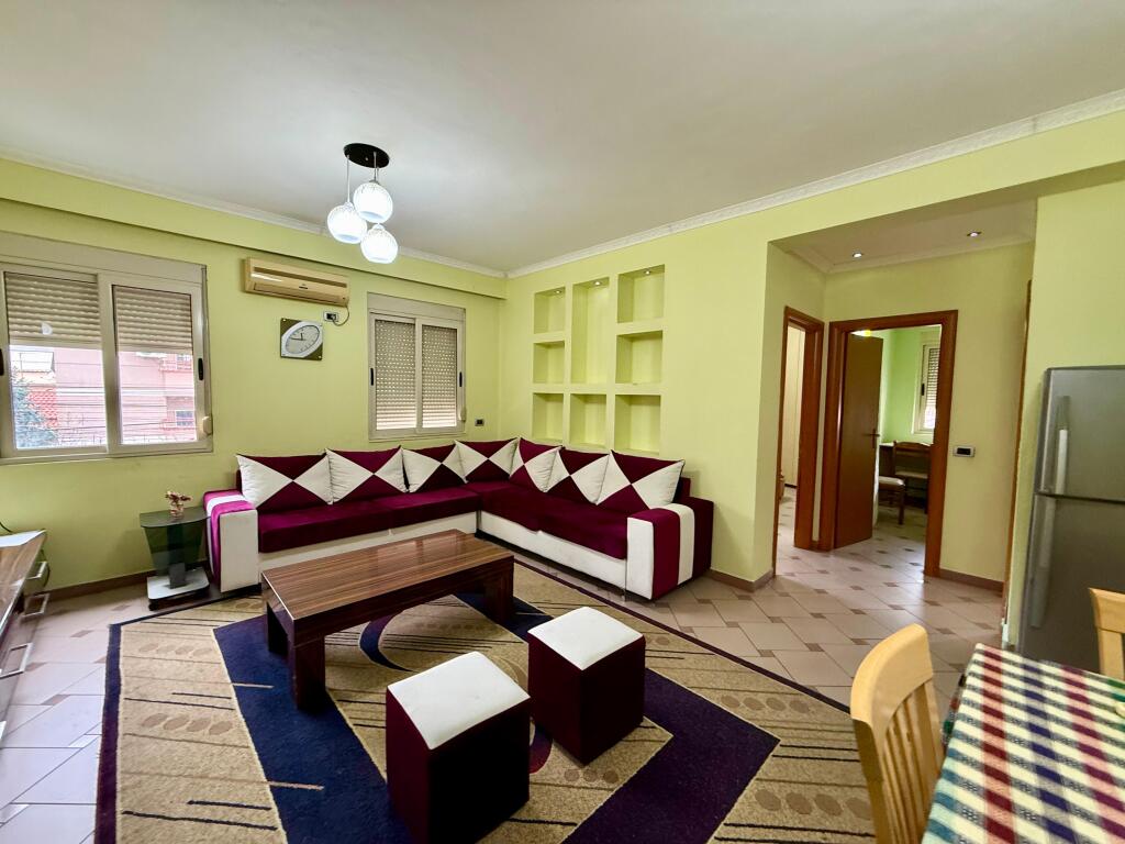 📣 AFFITTO Appartamento 1+1+Studio 📍 Vicino alla Strada "Bogdaneve" ✨   🏢 Nuova Costruzione  🪜 Piano 1 (Residenziale)  🛋️ Completamente Arredato  📐 Superficie 74 m2   💶 Prezzo 65.000 Lek