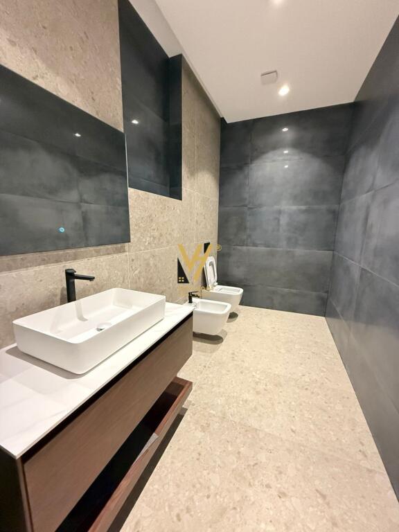 THREE-STOREY VILLA FOR SALE IN REZ.FOREST, LIQENI THATE 1,500,000 EURO