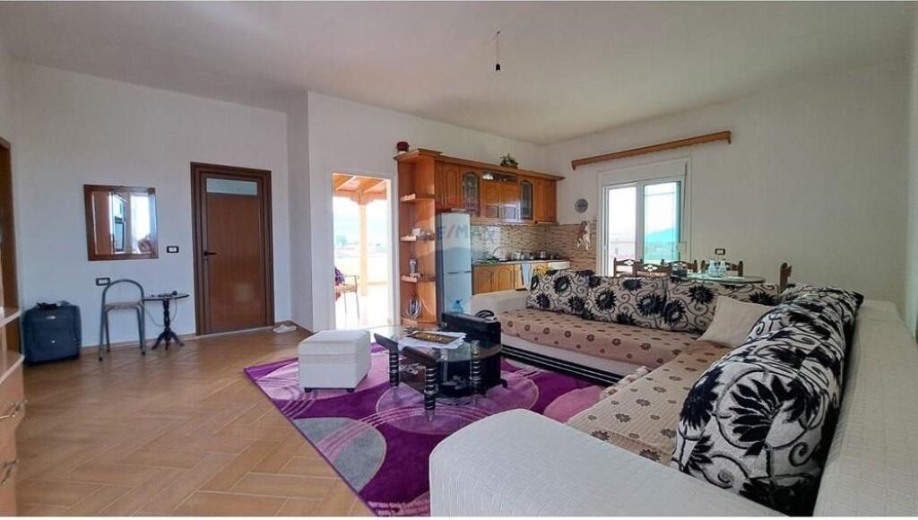🏡 Villa su 3 Piani – In Vendita | Quartiere Kushtrimi, Vlora