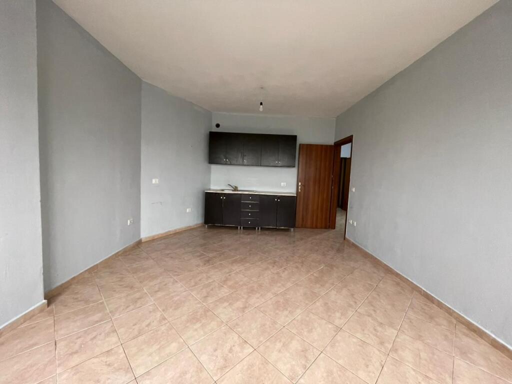 Apartment 1+1 for rent near Grand Gallery in Yzberisht.