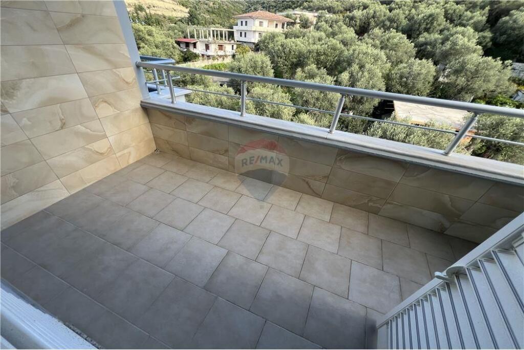 🏡 Apartament 2+1 – Për Shitje | Lungomare, Vlorë