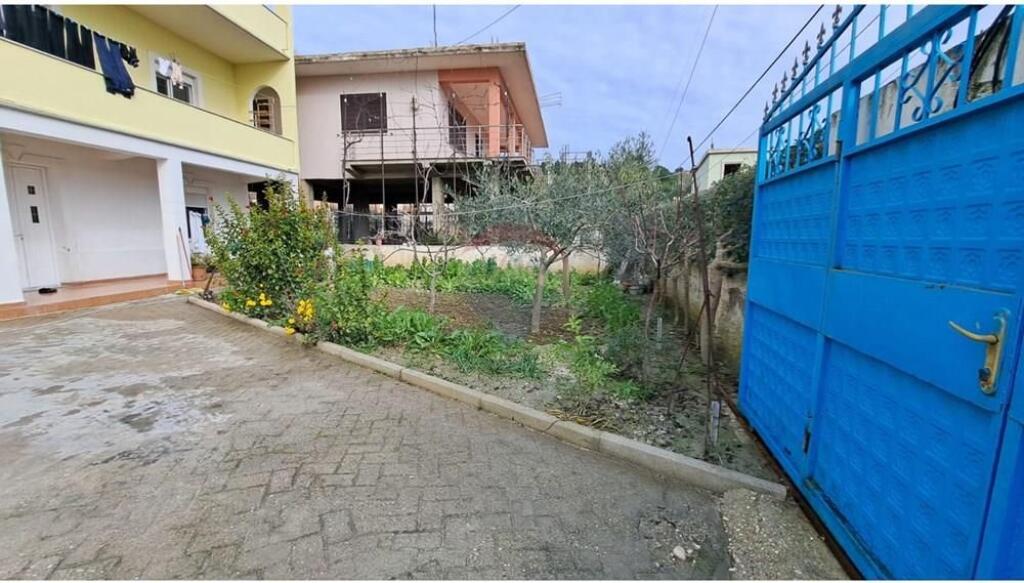 🏡 Villa su 3 Piani – In Vendita | Quartiere Kushtrimi, Vlora