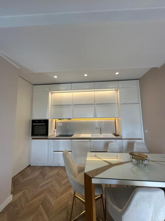 APARTMENT 1+1 + PARKING FOR RENT AT PARK GATE
