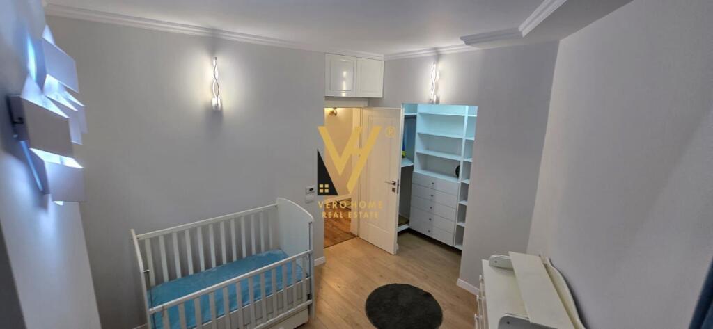 JEPET APARTAMENT 3+1+2+2 BLK ME QERA TE KODRA E DIELLIT 1.100 EURO