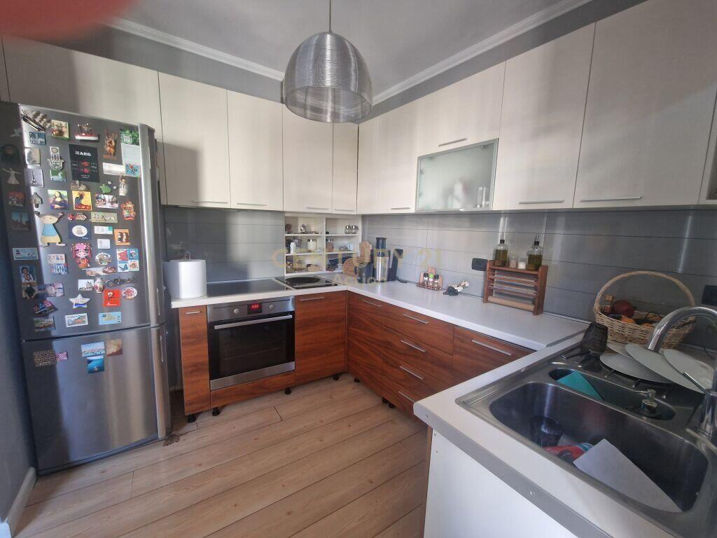 PAZARI I RI, APPARTAMENTO 2+1 IN AFFITTO! 550 € /Mese