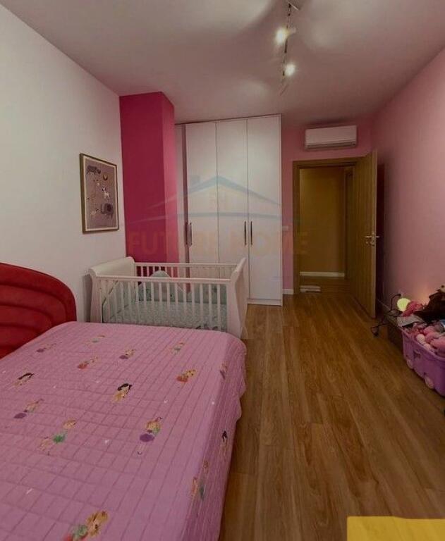 For sale, Apartment 2+1+2, Barricadave Street, Tirana