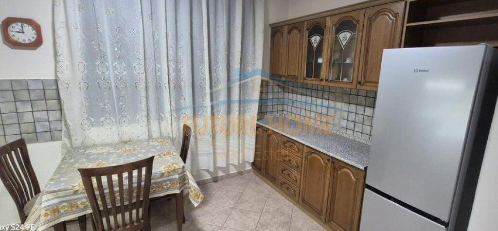 Affitto, Appartamento 1+1, Nuovo Mercato, Tirana..