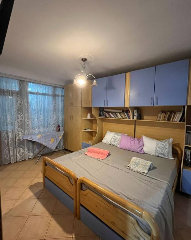 Apartament me qera 2+1 - 📍Mozaiku Tiranës, 21 Dhjetori