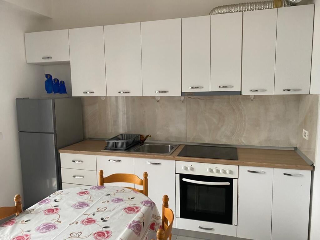 2+1,furnished commune of Paris price 600 euro