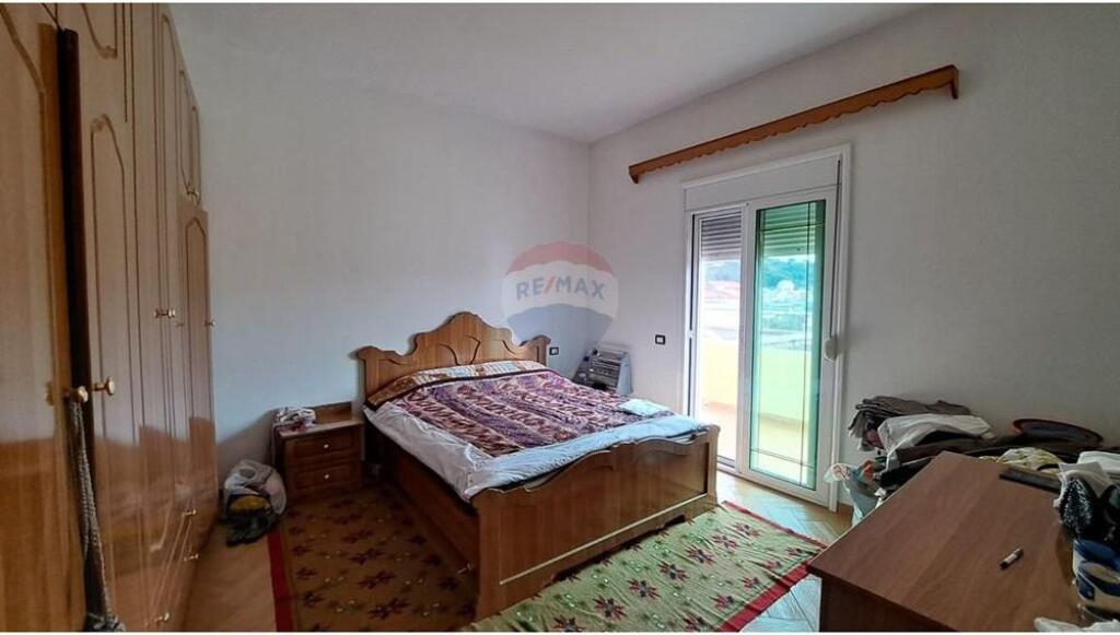 🏡 Villa su 3 Piani – In Vendita | Quartiere Kushtrimi, Vlora