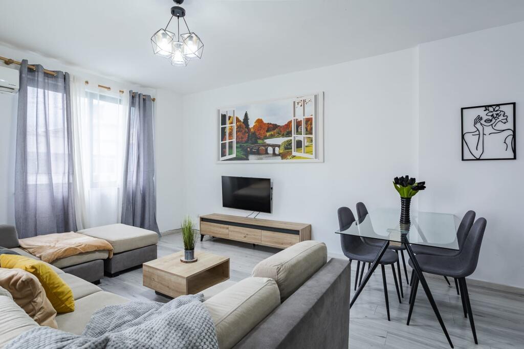 Affittasi appartamento 3+1+2 bagni presso l'ex-Esposizione