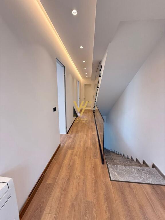THREE-STOREY VILLA FOR SALE IN REZ.FOREST, LIQENI THATE 1,500,000 EURO
