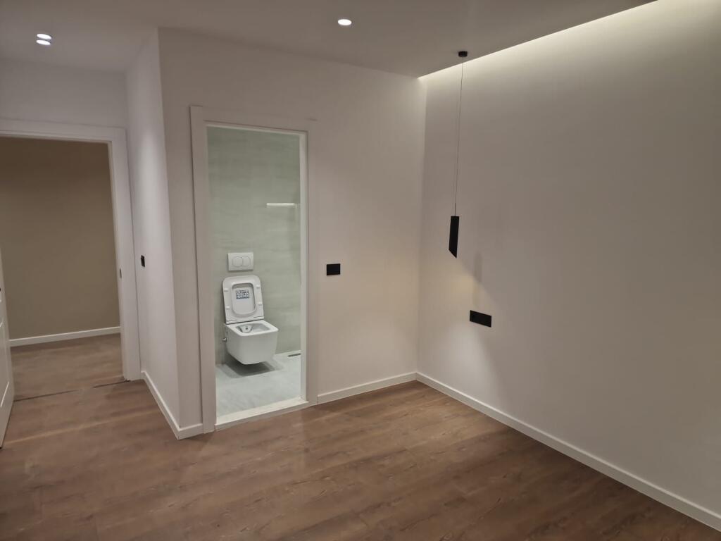 KOMUNA E PARISIT, shesim nje super apartament 2+1+2