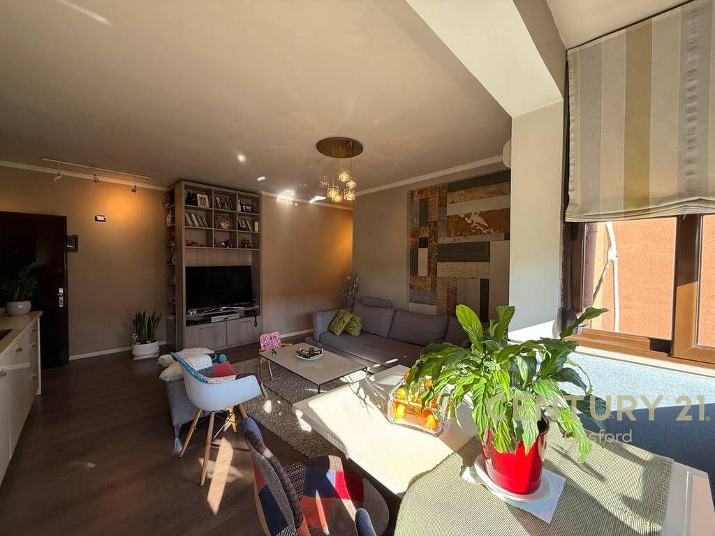 Shesim apartament 2+1, tek Ish Fusha e Aviacionit!