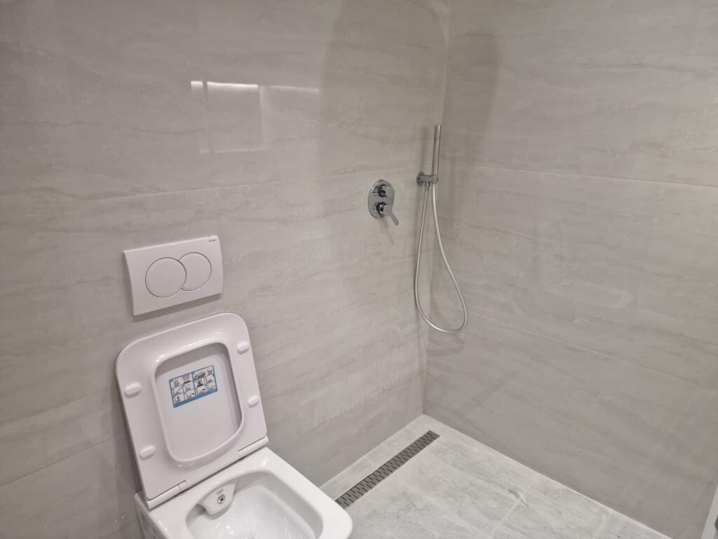 KOMUNA E PARISIT, shesim nje super apartament 2+1+2