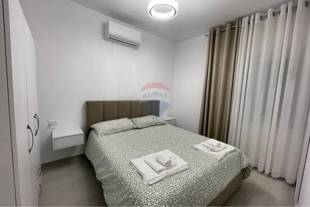 Apartment 1+1 for rent at Komuna e Parisit