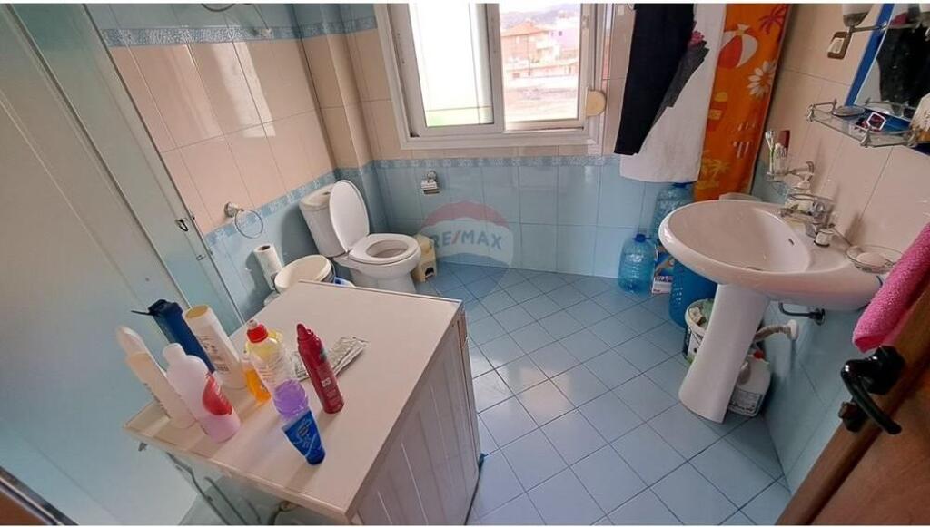 🏡 Villa su 3 Piani – In Vendita | Quartiere Kushtrimi, Vlora